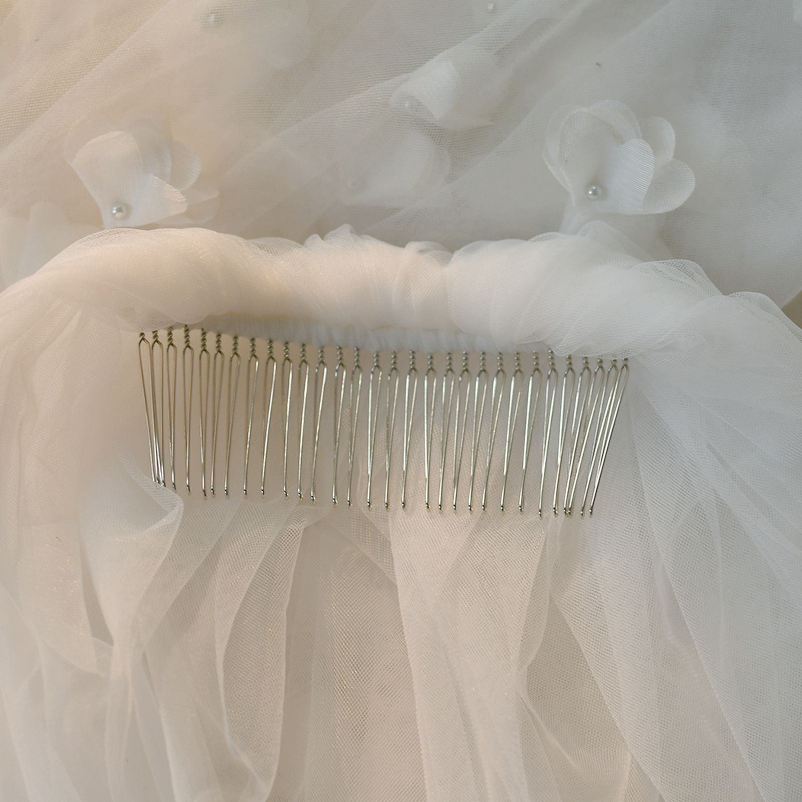 Foonlau Blossom Cascade 3D Floral Fleur-en-Tulle Cathedral Veil
